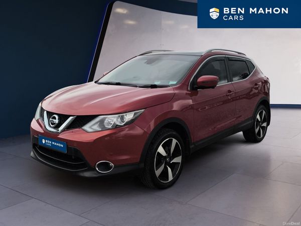 Nissan Qashqai SUV, Diesel, 2017, Red