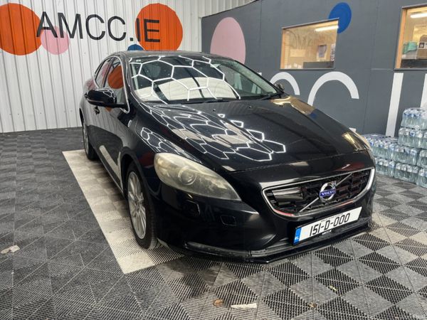 Volvo V40 Estate, Petrol, 2015, Black