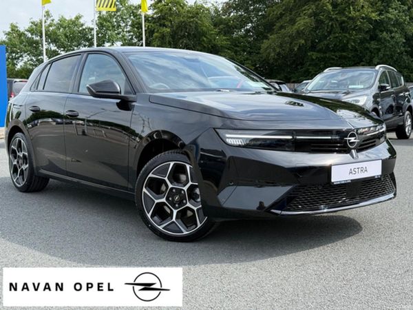 Opel Astra Hatchback, Diesel, 2026, Black