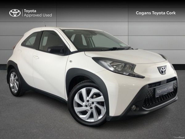 Toyota Aygo Hatchback, Petrol, 2022, White