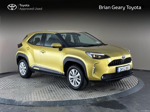Toyota Yaris Cross Hatchback, Petrol Hybrid, 2024, Yellow
