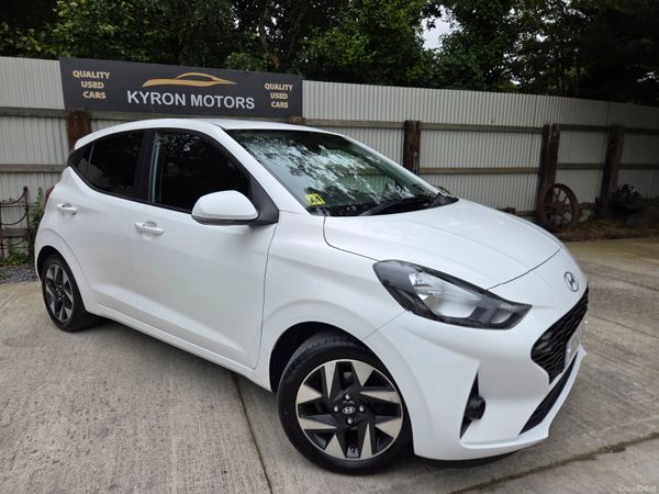 Hyundai i10 Hatchback, Petrol, 2023, White