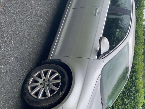 Volkswagen Jetta Saloon, Petrol, 2009, Silver