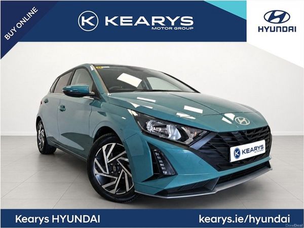 Hyundai i20 Hatchback, Petrol, 2024, Green