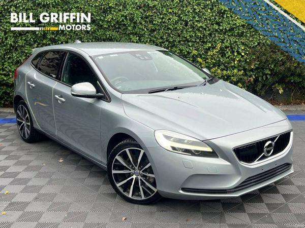 Volvo V40 Hatchback, Diesel, 2018, Silver