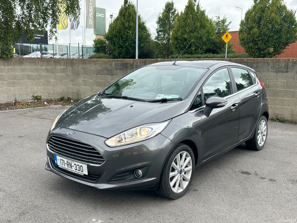 Ford Fiesta Hatchback, Petrol, 2017, Grey