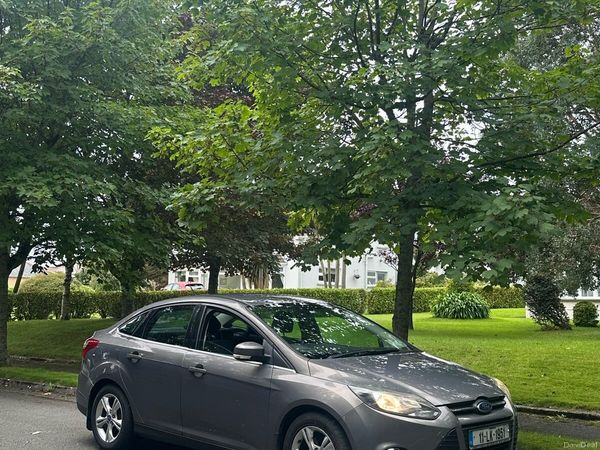 Ford Focus Saloon, Diesel, 2011, Brown
