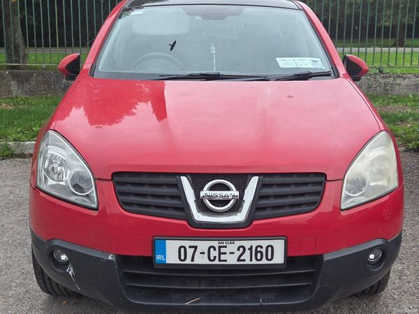 Nissan Qashqai Hatchback, Petrol, 2007, Red