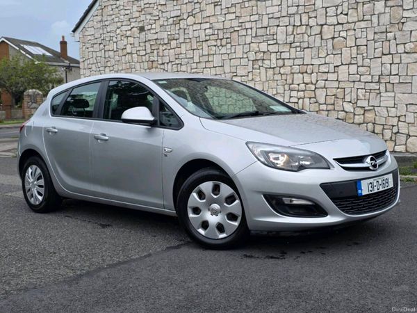 Opel Astra MPV, Petrol, 2013, Silver