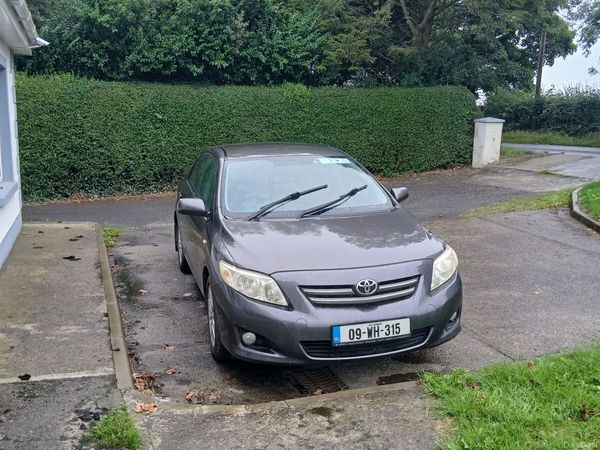 Toyota Corolla Saloon, Diesel, 2009, Grey