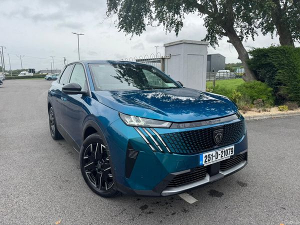 Peugeot 3008 MPV, Petrol, 2025, Blue