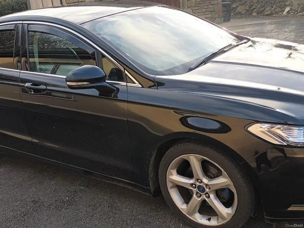 Ford Mondeo Hatchback, Diesel, 2016, Black