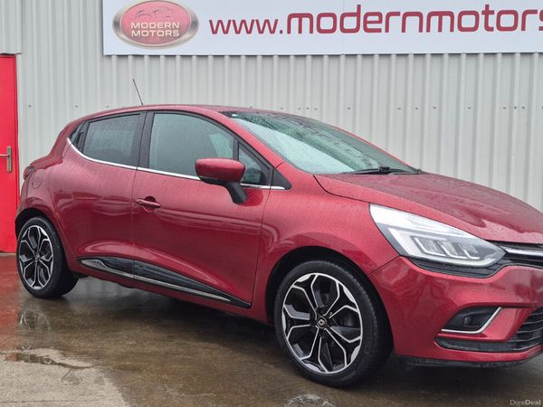 Renault Clio Hatchback, Petrol, 2018, Red