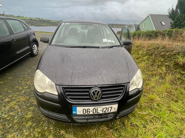 Volkswagen Polo Hatchback, Petrol, 2006, Black