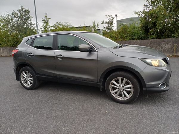 Nissan Qashqai Hatchback, Diesel, 2014, Grey