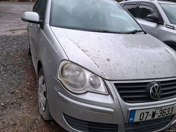Volkswagen Polo Hatchback, Petrol, 2007, Silver