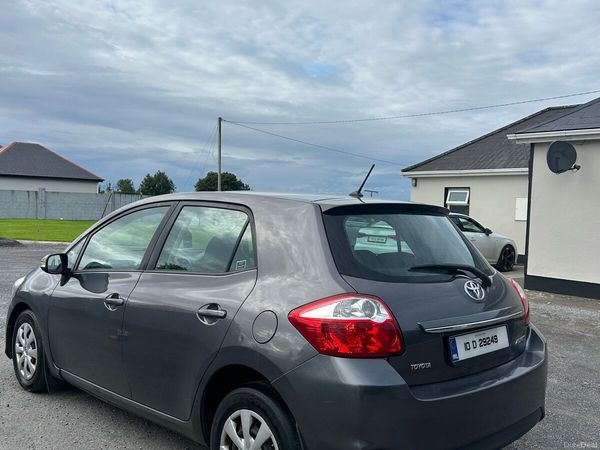 Toyota Auris Hatchback, Diesel, 2010, Grey