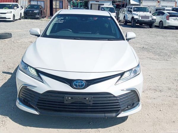 Toyota Camry Hatchback, Petrol Hybrid, 2023, White