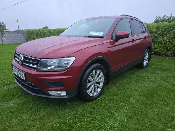 Volkswagen Tiguan SUV, Diesel, 2017, Red