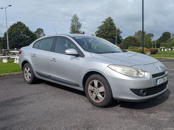 Renault Fluence Saloon, Diesel, 2011, Silver