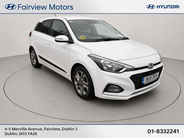 Hyundai i20 Hatchback, Petrol, 2019, White