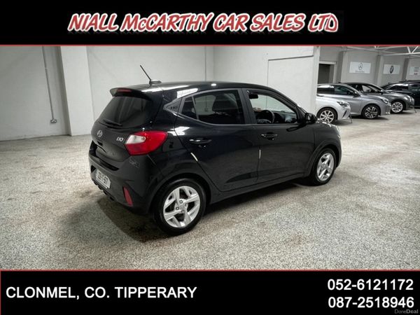 Hyundai i10 Hatchback, Petrol, 2022, Black