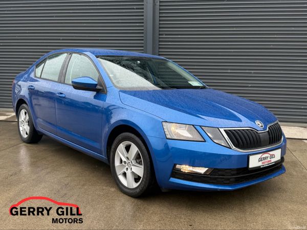 Skoda Octavia Hatchback, Diesel, 2018, Blue