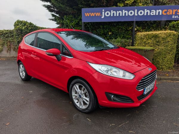 Ford Fiesta Hatchback, Petrol, 2015, Red