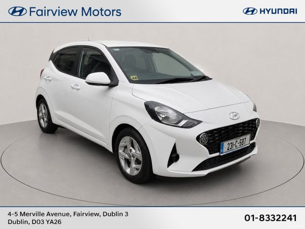 Hyundai i10 Hatchback, Petrol, 2023, White