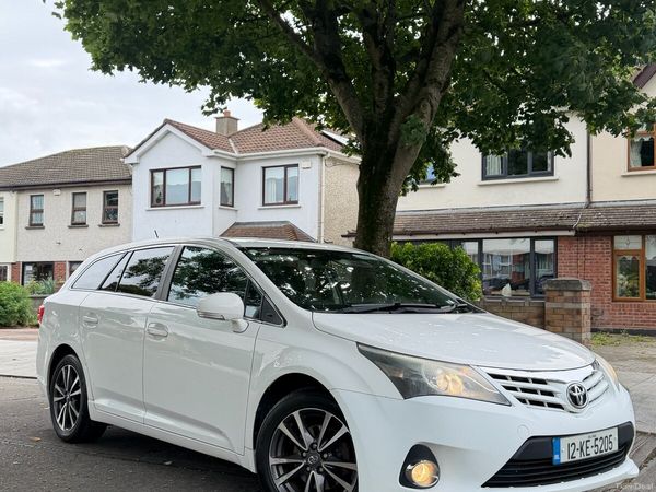 Toyota Avensis Estate, Diesel, 2012, White
