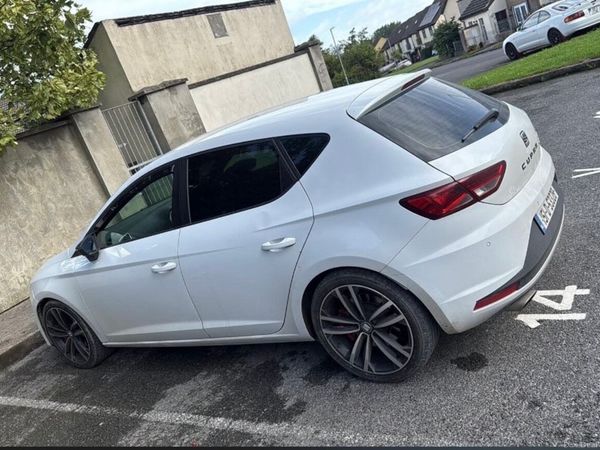 SEAT Leon Hatchback, Petrol, 2015, White