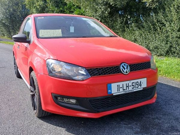 Volkswagen Polo Hatchback, Petrol, 2011, Red