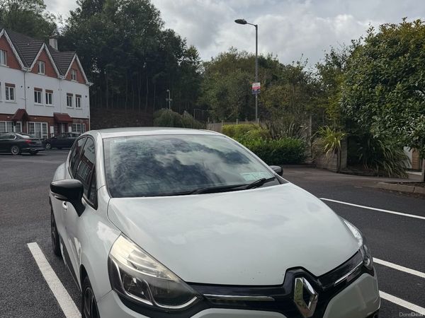 Renault Clio Hatchback, Petrol, 2013, White