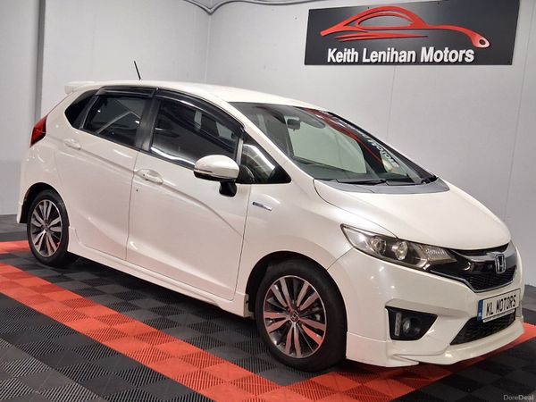 Honda Fit Hatchback, Petrol Hybrid, 2015, White