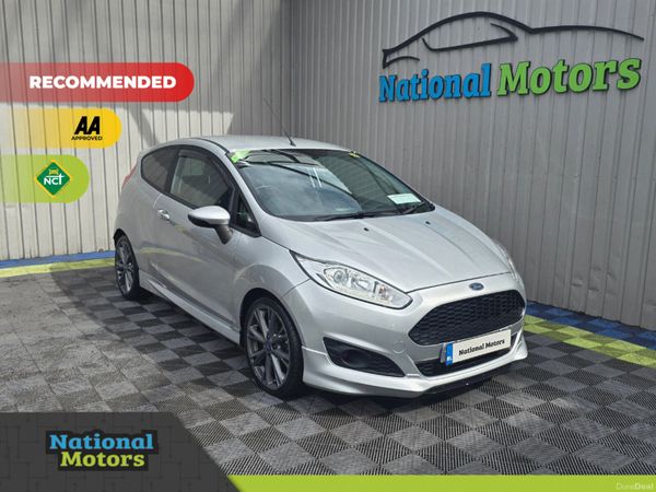 Ford Fiesta Hatchback, Petrol, 2016, Silver