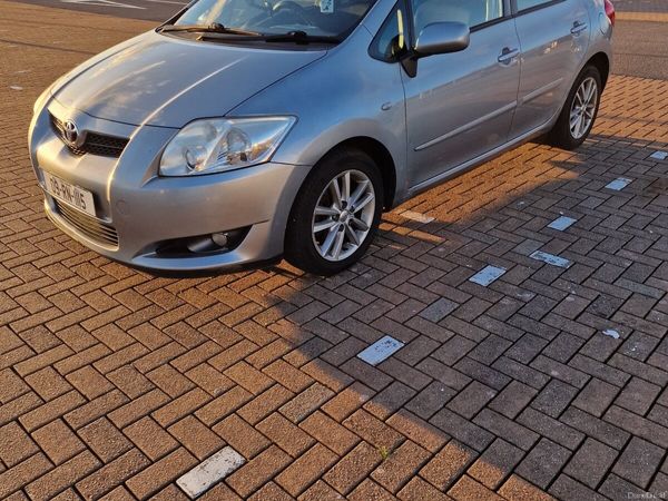 Toyota Auris Hatchback, Petrol, 2009, Silver