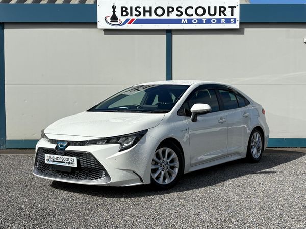 Toyota Corolla Saloon, Petrol Hybrid, 2020, White
