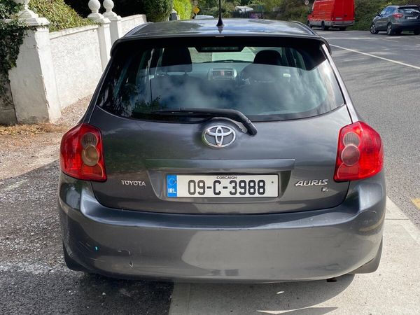 Toyota Auris Hatchback, Diesel, 2009, Grey