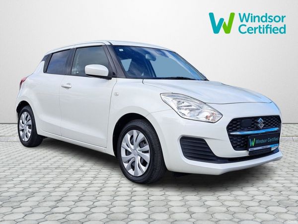 Suzuki Swift Hatchback, Petrol, 2022, White