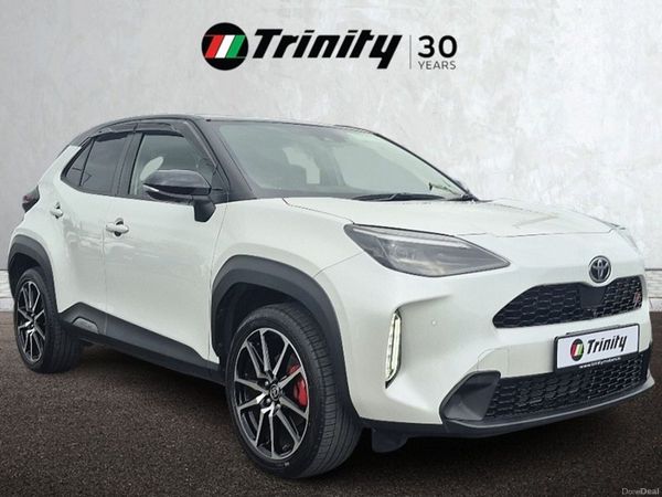 Toyota Yaris Cross Hatchback, Petrol Hybrid, 2023, White