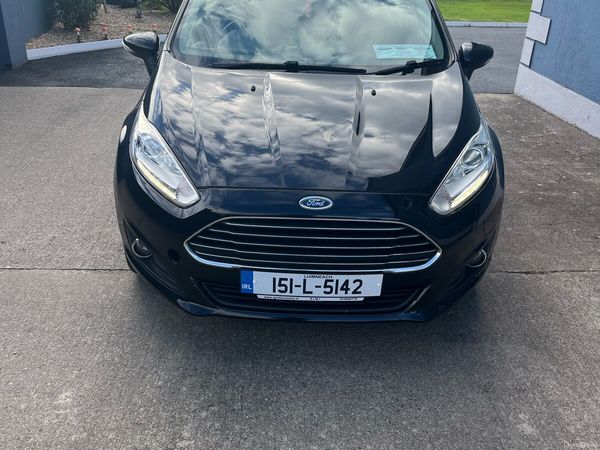 Ford Fiesta Hatchback, Petrol, 2015, Black