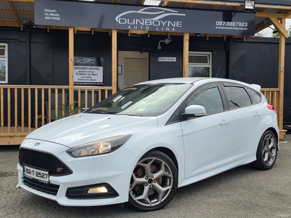 Ford Focus Hatchback, Diesel, 2016, White