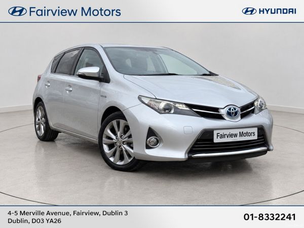 Toyota Auris Estate, Petrol Hybrid, 2015, Silver