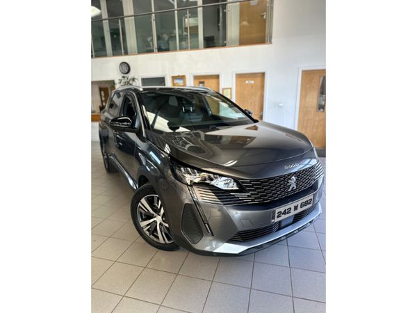 Peugeot 5008 MPV, Diesel, 2024, Grey