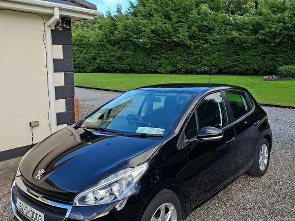 Peugeot 208 Hatchback, Petrol, 2019, Black