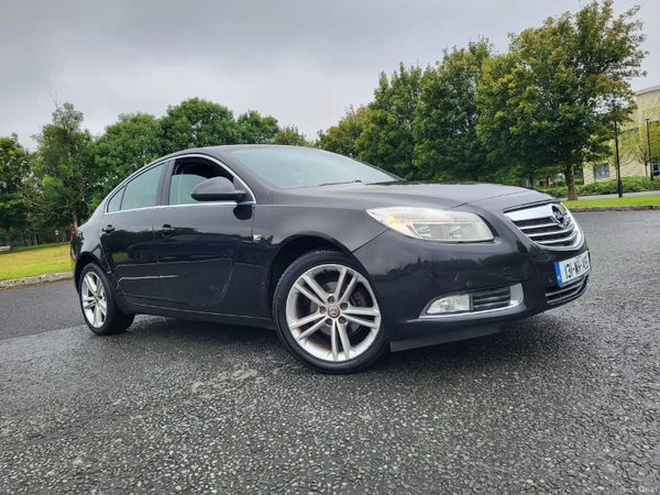 Vauxhall Insignia Hatchback, Diesel, 2013, Black