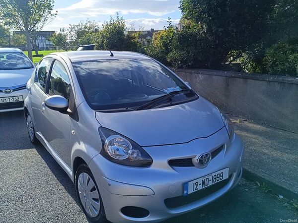 Toyota Aygo Hatchback, Petrol, 2012, Silver