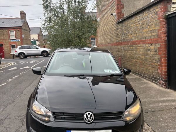 Volkswagen Polo Hatchback, Petrol, 2012, Black