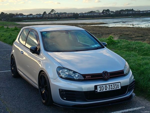 Volkswagen Golf Hatchback, Petrol, 2010, Silver