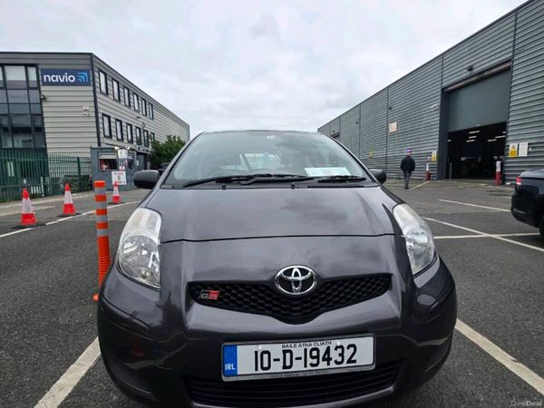 Toyota Yaris Hatchback, Petrol, 2010, Grey